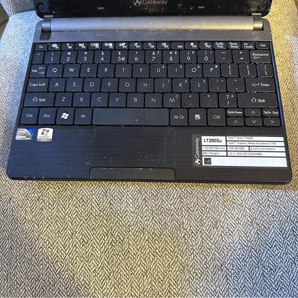 Gateway ZE6 10.1” Netbook Laptop LT2802u FOR PARTS NO CHARGER PLEASE READ - Picture 2 of 7